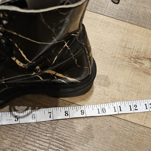 Stylish Black and White Women's Boots - Picture 8 of 8